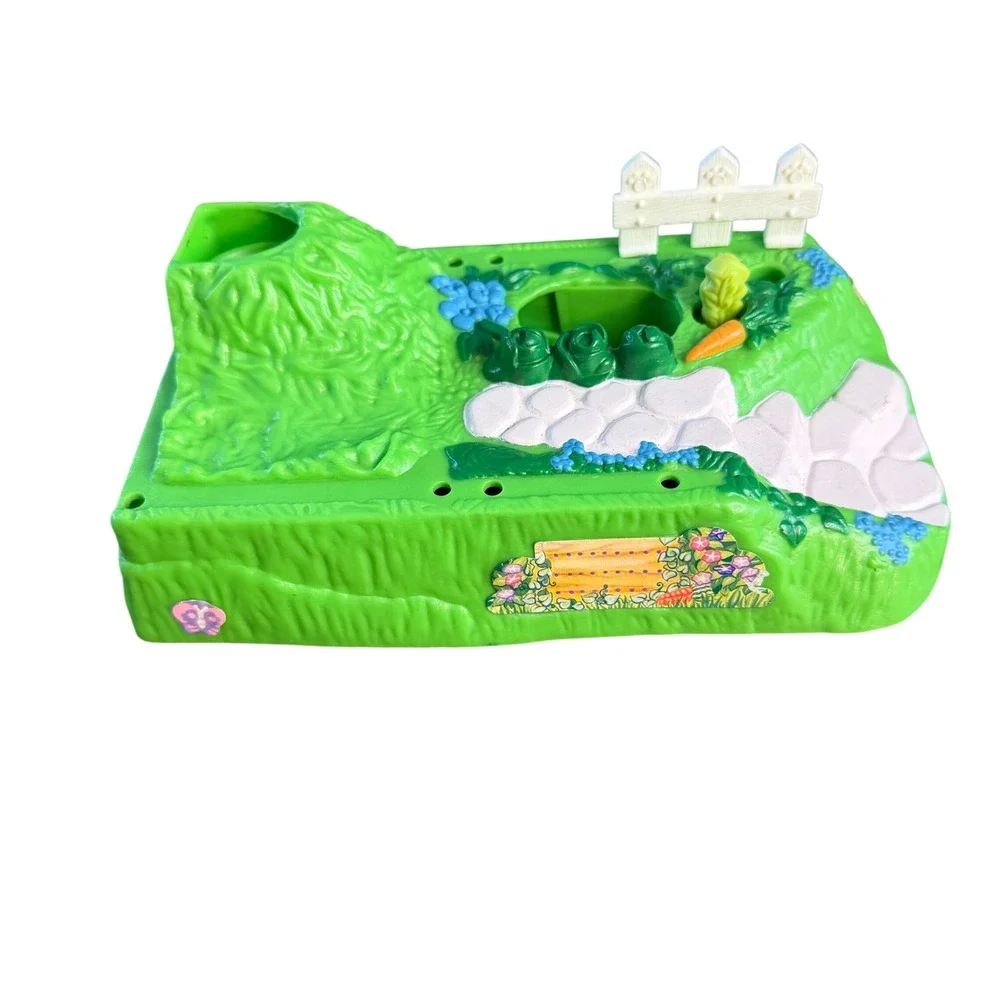 Vintage 1995 Kenner Littlest Pet Shop Hop n Play Bunnies Base‎ Green Landscape